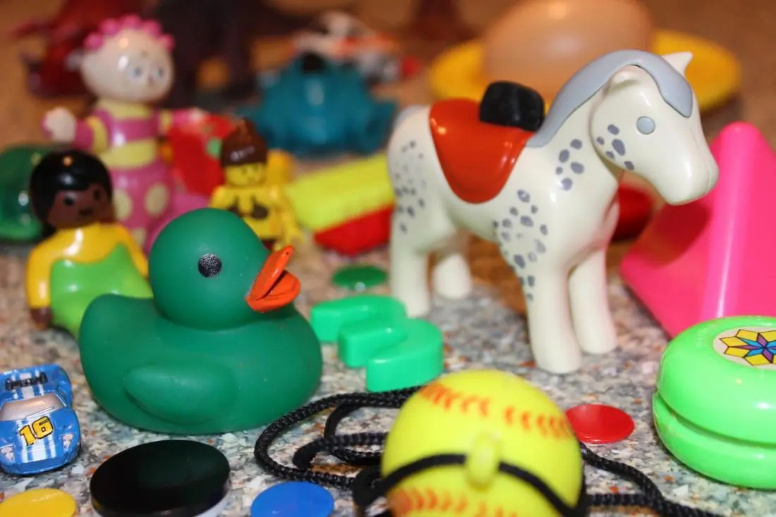 Mit klaren Kriterien Richtig gutes Spielzeug finden und Geld sparen