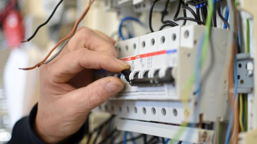 Warum regelmäßige Mitarbeiterschulungen zur DGUV V3 Prüfung notwendig sind