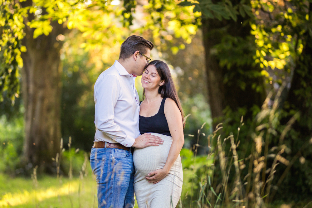 Kleine Wunder wachsen – deine Babybauchfotografie